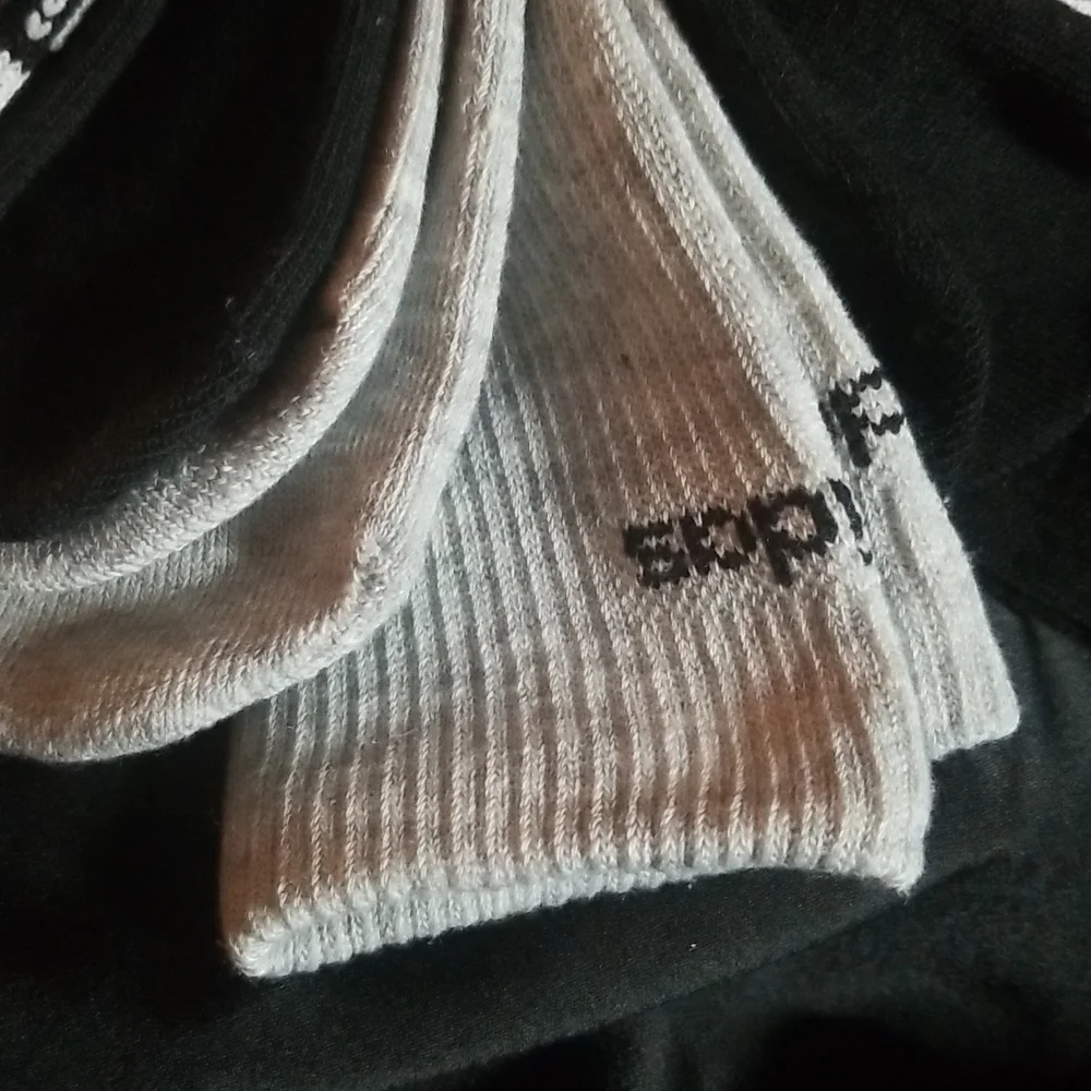 Adidas 3 pack crew socks sz. 5-10 black & gray - Picture 7 of 11